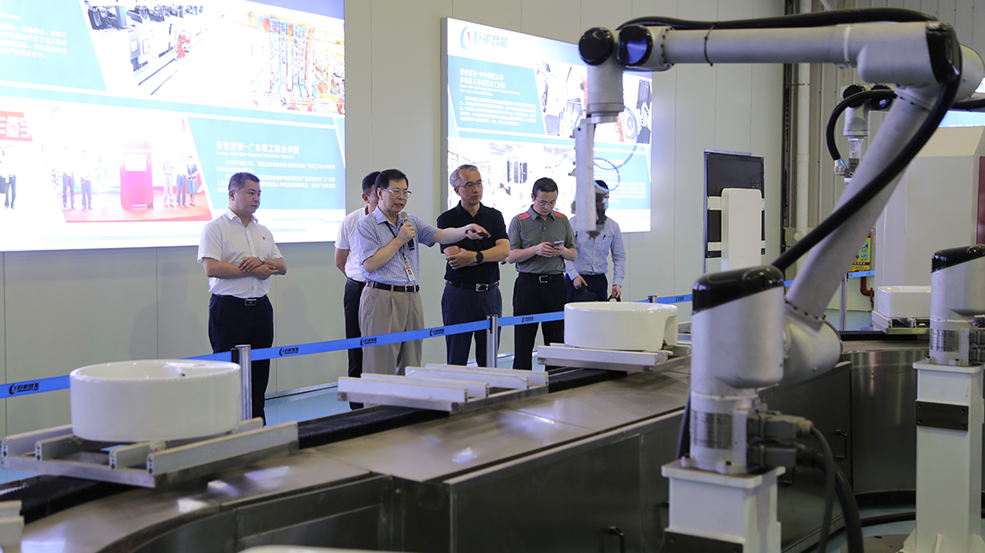 ������ί��ǲ̳���ݰ��ׯ����Ϸ�������е���