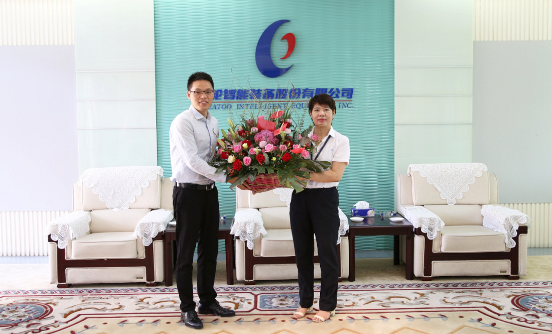 ����Я������ ʵ�ֶ෽��Ӯ